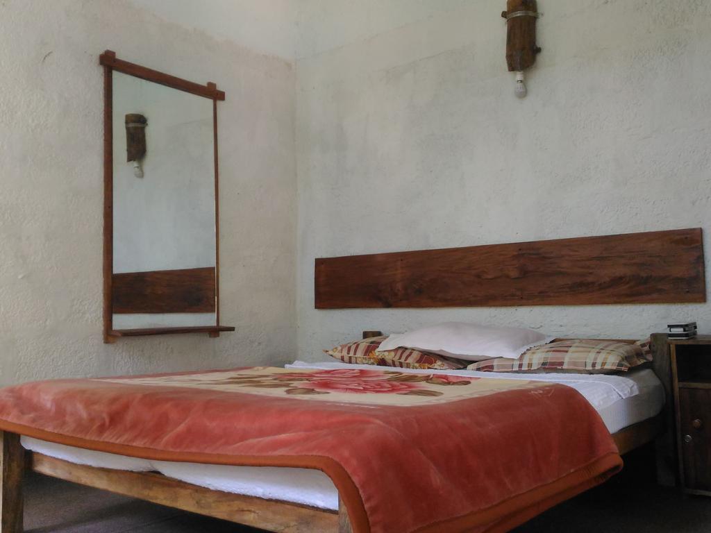 Bed and Breakfast Jungle Jive Tree House Муннар Экстерьер фото