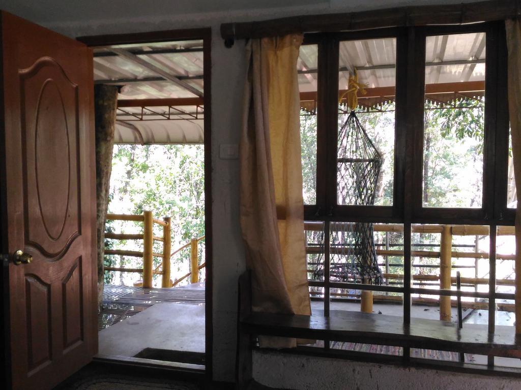 Bed and Breakfast Jungle Jive Tree House Муннар Экстерьер фото